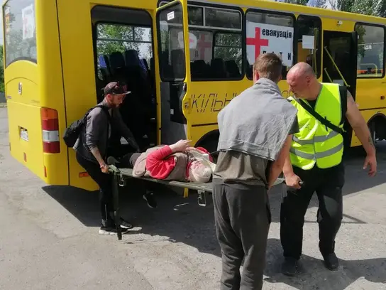 Urkaine: Evakuierung von Kranken und Gehbehinderten aus der Region Donezk