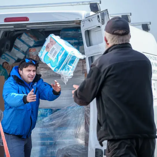 Ukraine: Hilfsgüter werden in die umkämpften Gebiete gebracht.